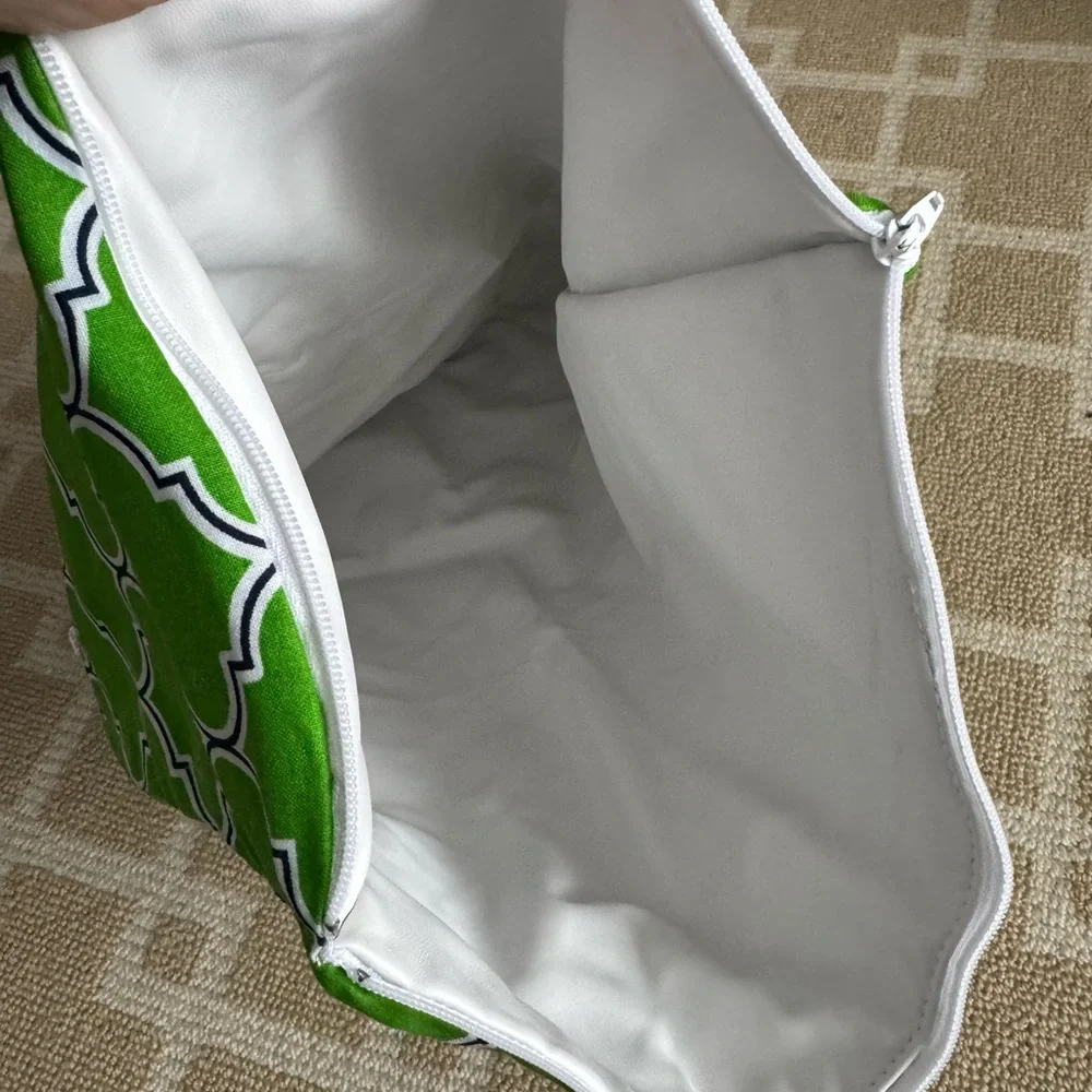 New Itzy Ritzy Set of 2 Waterproof Wet Bags Zipper Pouch Travel Floral Green